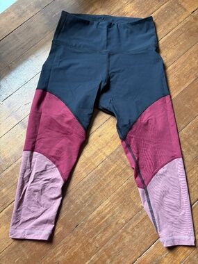 Leggings size small